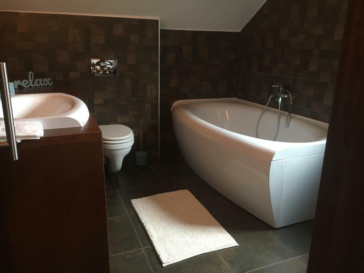 Furj Apartman Miskolctapolca Apartment ภายนอก รูปภาพ